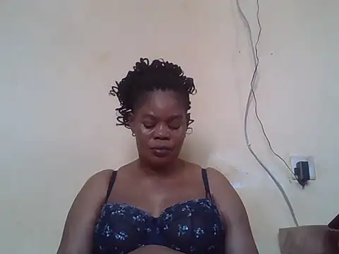 Snapshot of ANALQUEEN4 chatting on February 2026 06:32:02 AM ANALQUEEN4 online show from February 2026 06:32:02 AM