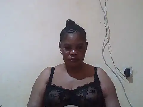 Snapshot of ANALQUEEN4 chatting on March 2026 01:18:02 PM ANALQUEEN4 online show from March 2026 01:18:02 PM
