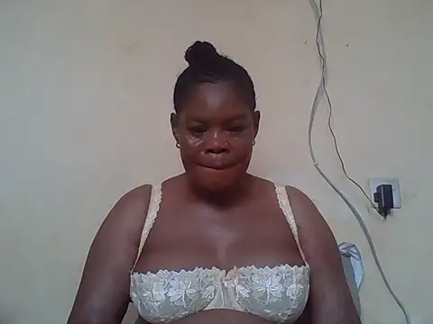 Snapshot of ANALQUEEN4 chatting on March 2026 07:12:02 AM ANALQUEEN4 online show from March 2026 07:12:02 AM