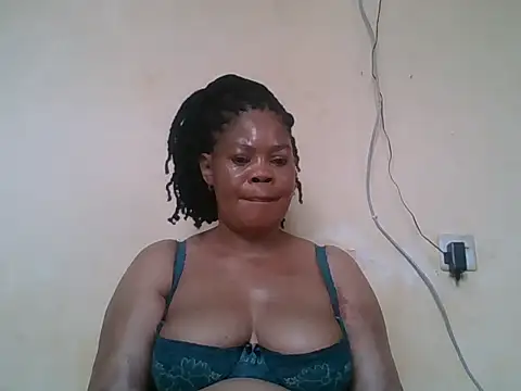 Snapshot of ANALQUEEN4 chatting on April 2026 06:30:01 AM ANALQUEEN4 online show from April 2026 06:30:01 AM