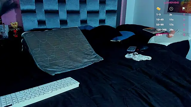 Piggy Eddy online show from February 2025 04:00:02 PM