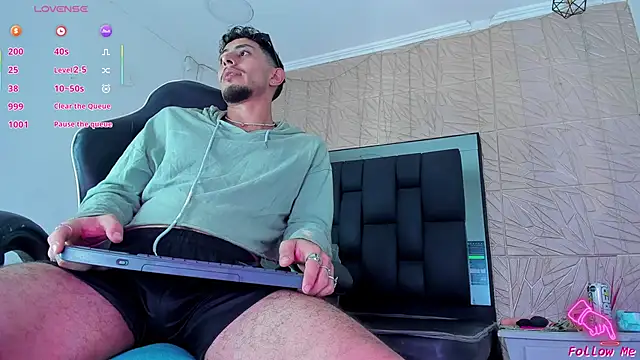 Piggy Eddy online show from October 2025 05:19:02 AM