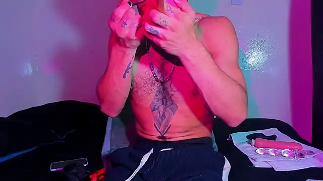 Snapshot of Piggy_Eddy chatting on March 2026 03:01:01 AM Piggy Eddy online show from March 2026 03:01:01 AM