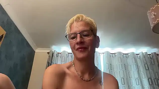 JennyHazel1 online show from July 2026 12:18:02 PM