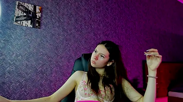 Nicole Charm online show from December 2024 11:51:02 AM