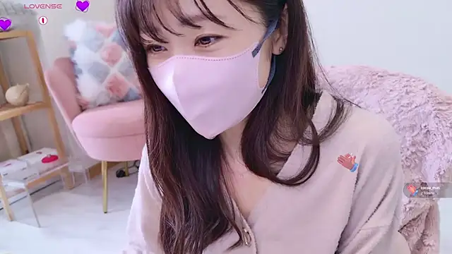 Snapshot of meg_0901 chatting on March 2025 12:04:02 AM meg 0901 online show from March 2025 12:04:02 AM