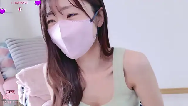 Snapshot of meg_0901 chatting on October 2025 12:52:02 AM meg 0901 online show from October 2025 12:52:02 AM