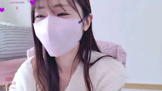 Snapshot of meg_0901 chatting on October 2025 01:40:01 AM meg 0901 online show from October 2025 01:40:01 AM