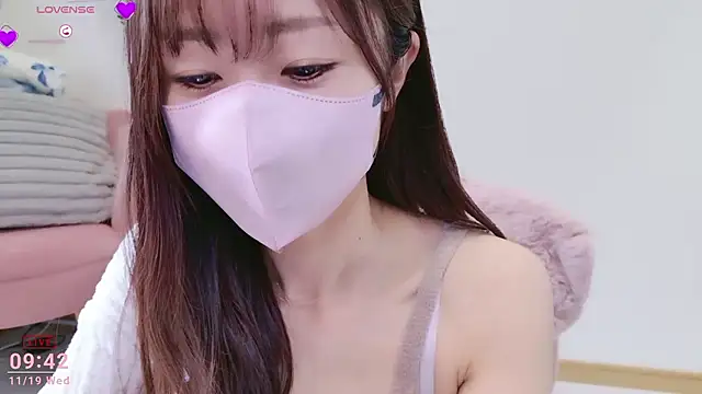 Snapshot of meg_0901 chatting on November 2025 12:43:02 AM meg 0901 online show from November 2025 12:43:02 AM