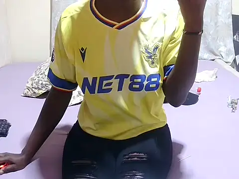 Snapshot of slender_sweet chatting on May 2026 12:02:01 PM slender sweet online show from May 2026 12:02:01 PM