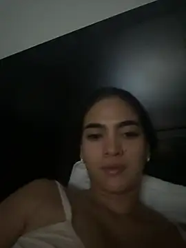Snapshot of NatyFerrer_ chatting on June 2026 01:19:01 AM NatyFerrer online show from June 2026 01:19:01 AM