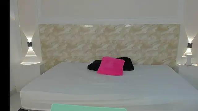 AliceRoss0 online show from November 2025 11:28:01 PM