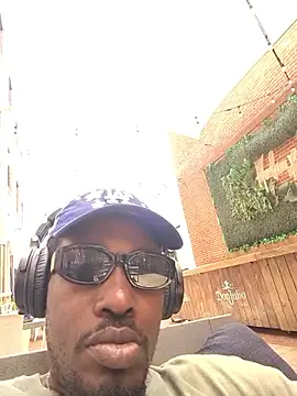 BlackD4uxo online show from June 2026 05:06:01 PM