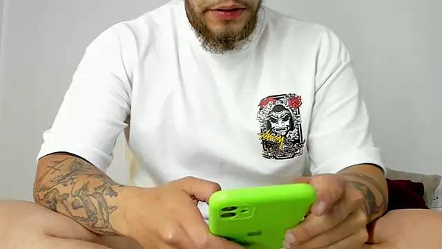 Beard xox online show from January 2025 09:12:01 PM