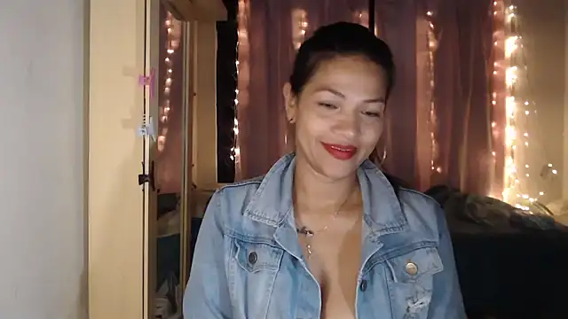 Snapshot of makennaa_ chatting on September 2025 10:04:02 AM makennaa online show from September 2025 10:04:02 AM