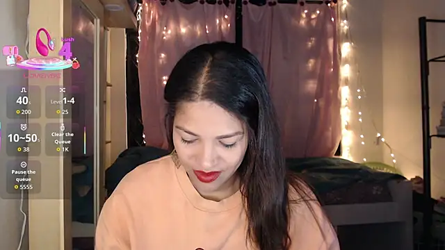 Snapshot of makennaa_ chatting on October 2025 10:24:01 AM makennaa online show from October 2025 10:24:01 AM