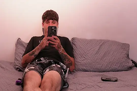 Nicky and Blake online show from March 2025 09:48:01 PM