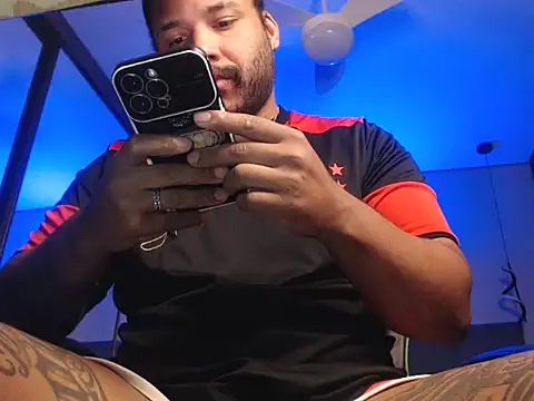 Ale Mineiro online show from May 2026 11:42:01 PM