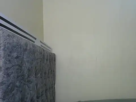 Snapshot of Little_miss_charming chatting on December 2024 06:20:02 PM Little miss charming online show from December 2024 06:20:02 PM