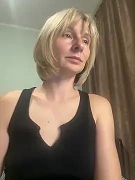 StellaBlondie online show from July 2026 06:42:02 PM