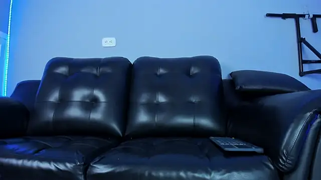 Rob saenz  online show from March 2025 04:15:01 PM