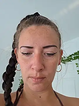 Sapphir3xoxo online show from June 2026 12:53:02 PM