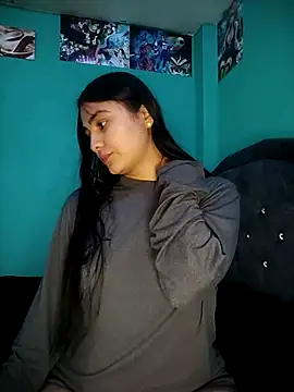 Nahiara velez online show from April 2026 07:00:01 PM