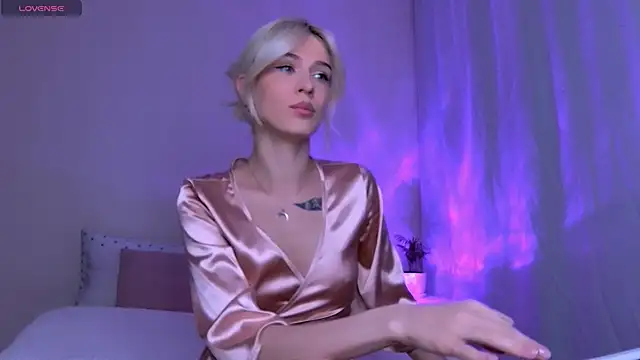 Snapshot of StacyWorry chatting on January 2025 09:33:02 AM StacyWorry online show from January 2025 09:33:02 AM