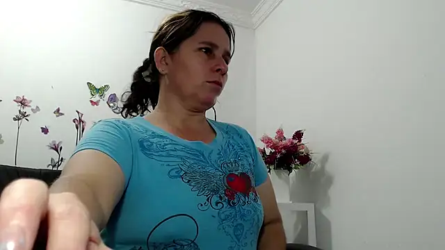 victoria jones online show from May 2026 12:46:01 PM