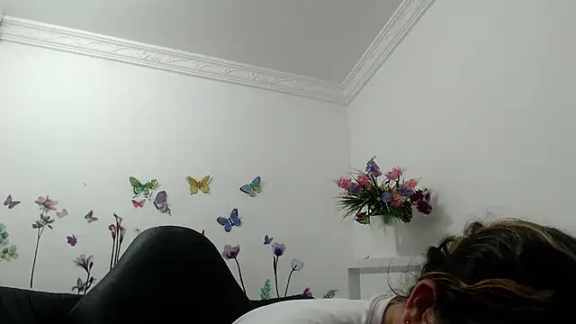 victoria jones online show from May 2026 01:10:02 PM