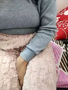 Snapshot of Diya_Chopra chatting on December 2024 05:11:02 AM Diya Chopra online show from December 2024 05:11:02 AM