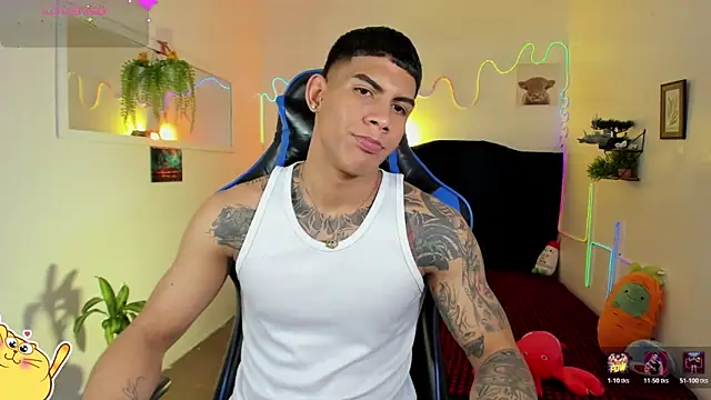 Snapshot of Damian_latinxxx chatting on February 2026 06:26:01 AM Damian latinxxx online show from February 2026 06:26:01 AM