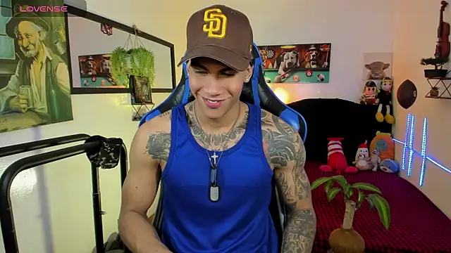 Snapshot of Damian_latinxxx chatting on April 2026 12:10:01 AM Damian latinxxx online show from April 2026 12:10:01 AM