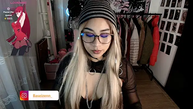 Snapshot of exodiakinky2 chatting on March 2026 04:18:02 AM exodiakinky2 online show from March 2026 04:18:02 AM