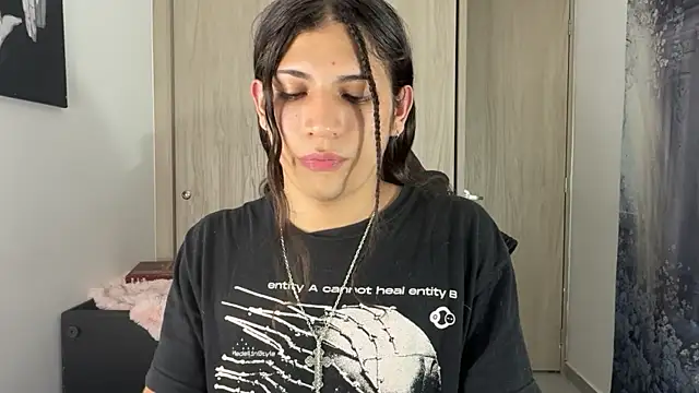 Snapshot of gabriel__manson chatting on November 2025 11:05:01 PM gabriel manson online show from November 2025 11:05:01 PM