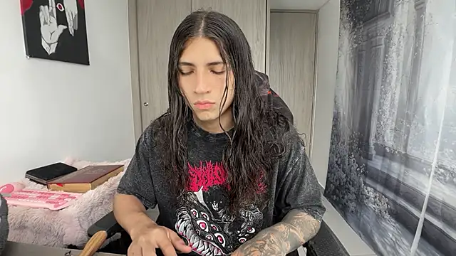 Snapshot of gabriel__manson chatting on February 2026 10:28:02 PM gabriel manson online show from February 2026 10:28:02 PM