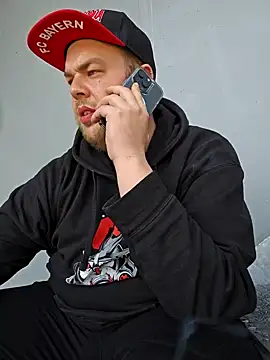 Snapshot of PupW0lfy chatting on December 2024 11:24:01 AM PupW0lfy online show from December 2024 11:24:01 AM