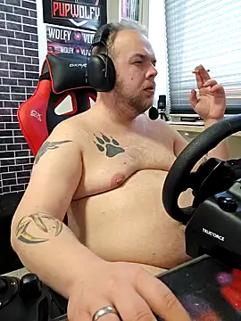 Snapshot of PupW0lfy chatting on January 2025 03:13:02 PM PupW0lfy online show from January 2025 03:13:02 PM