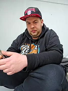 Snapshot of PupW0lfy chatting on February 2025 11:36:01 AM PupW0lfy online show from February 2025 11:36:01 AM