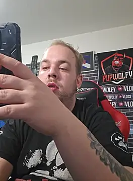 Snapshot of PupW0lfy chatting on October 2025 03:11:02 PM PupW0lfy online show from October 2025 03:11:02 PM