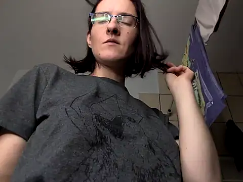 Milky hairy mommy online show from September 2025 07:58:02 PM