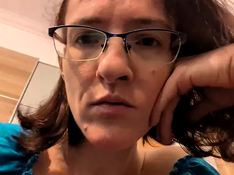 Milky hairy mommy online show from October 2025 08:11:02 AM