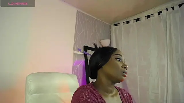 Snapshot of Britanymooree chatting on March 2025 08:42:02 PM Britanymooree online show from March 2025 08:42:02 PM