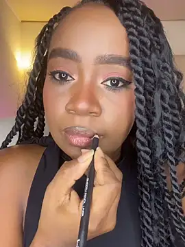 Snapshot of Britanymooree chatting on February 2026 08:17:02 PM Britanymooree online show from February 2026 08:17:02 PM