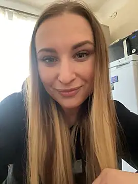 OlgaBuzzz online show from February 2025 06:56:01 AM