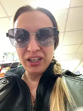 OlgaBuzzz online show from March 2025 07:47:02 AM