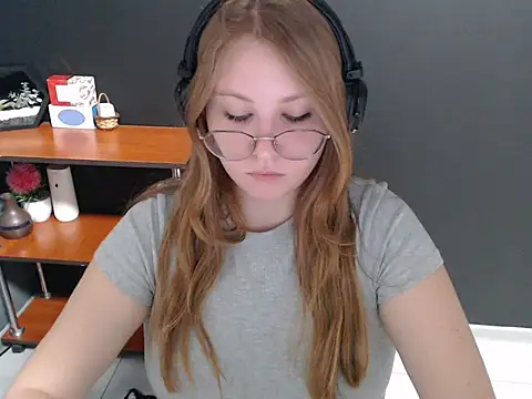 lady minx online show from December 2024 10:53:02 AM