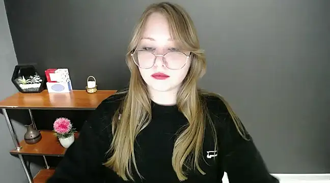 lady minx online show from February 2025 10:59:01 AM