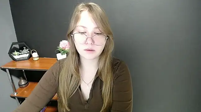 lady minx online show from February 2025 07:28:02 AM