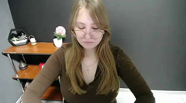 lady minx online show from February 2025 10:34:01 AM